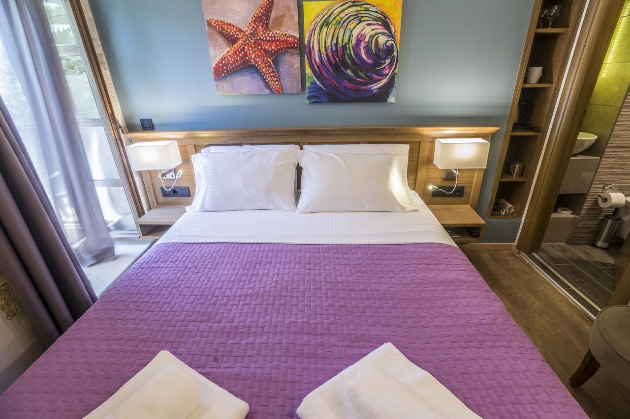 11City Rooms Chrissi Akti Chania Exterior foto
